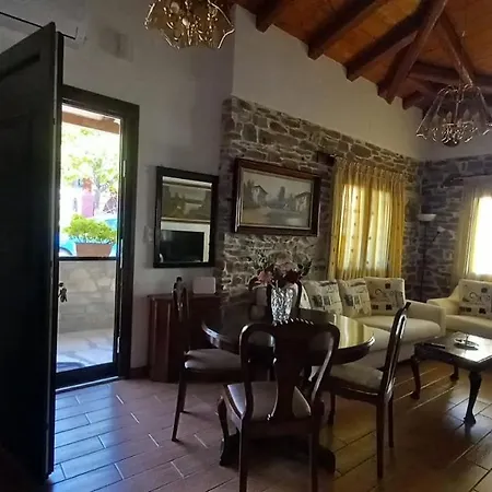 Traditional Stone House With Modern Renovation Διαμέρισμα