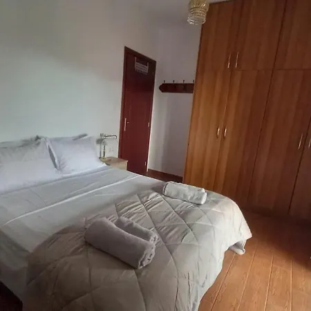 Traditional Stone House With Modern Renovation Apartman Polígirosz